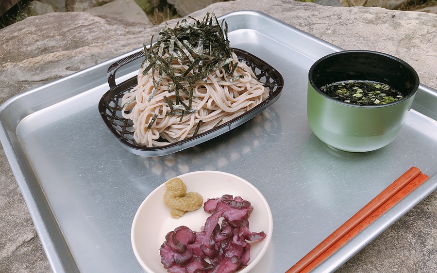 昼食例他にもうどん、牛丼、ラーメン、カレーなどもございます！